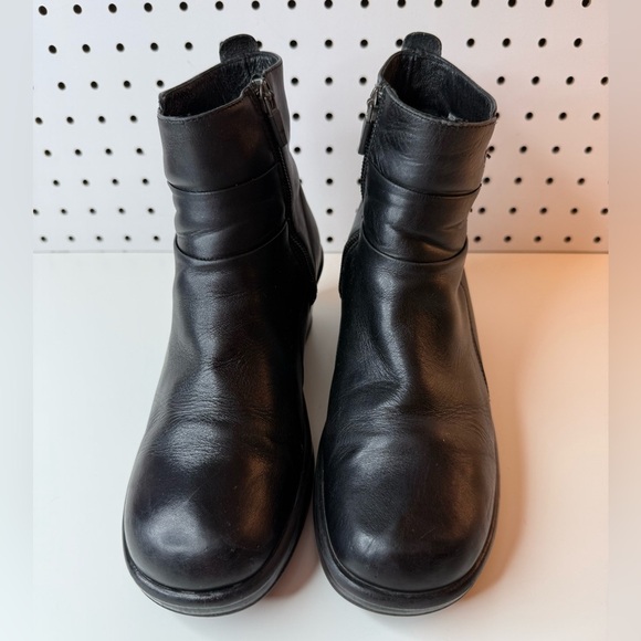 Dansko Bibi Ankle Boots Black Leather Low Heel Dual Buckle City EU 38 US 7.5/8 - Picture 8 of 16